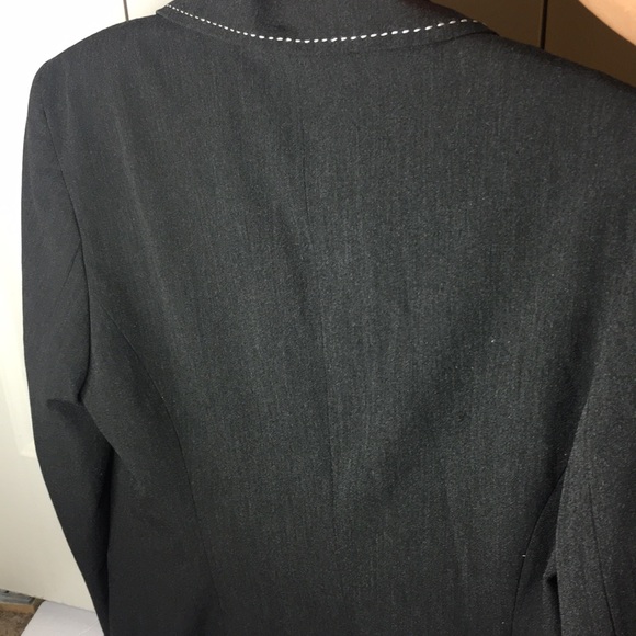 White House | Black Market Dark Grey Blazer - Picture 5 of 6